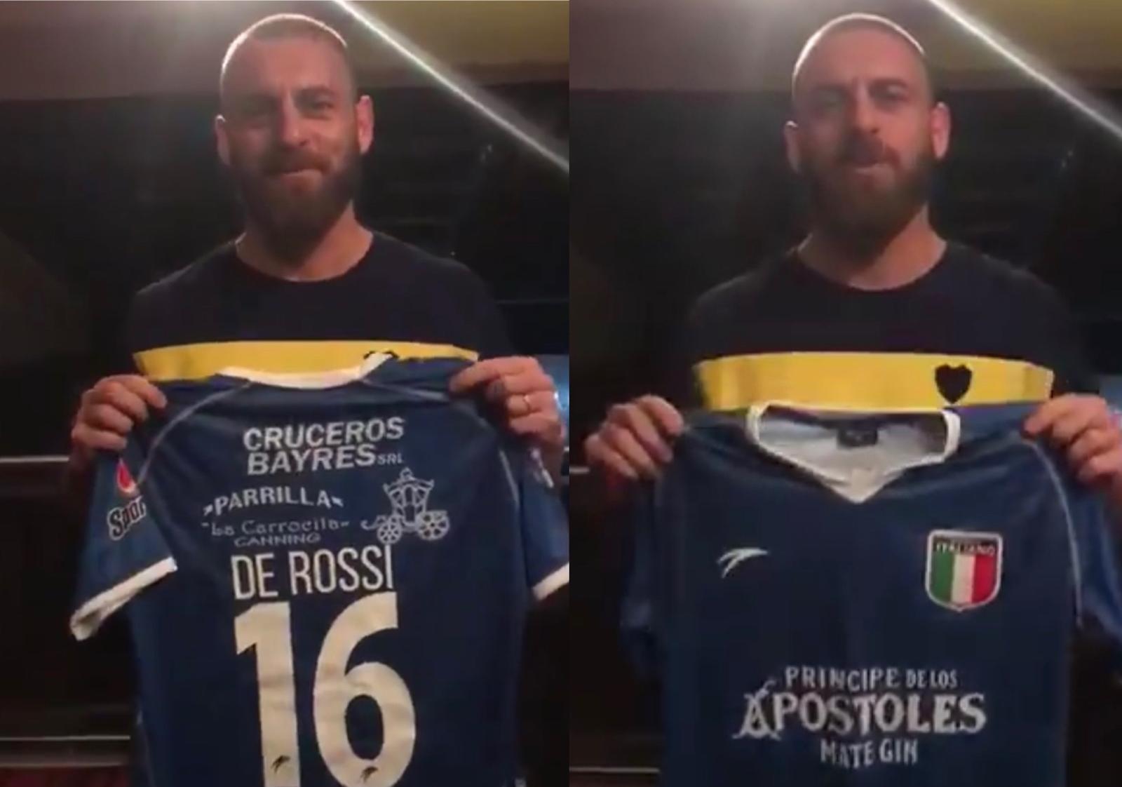 VIDEO - De Rossi riceve in regalo la maglia del Club Sportivo Italiano