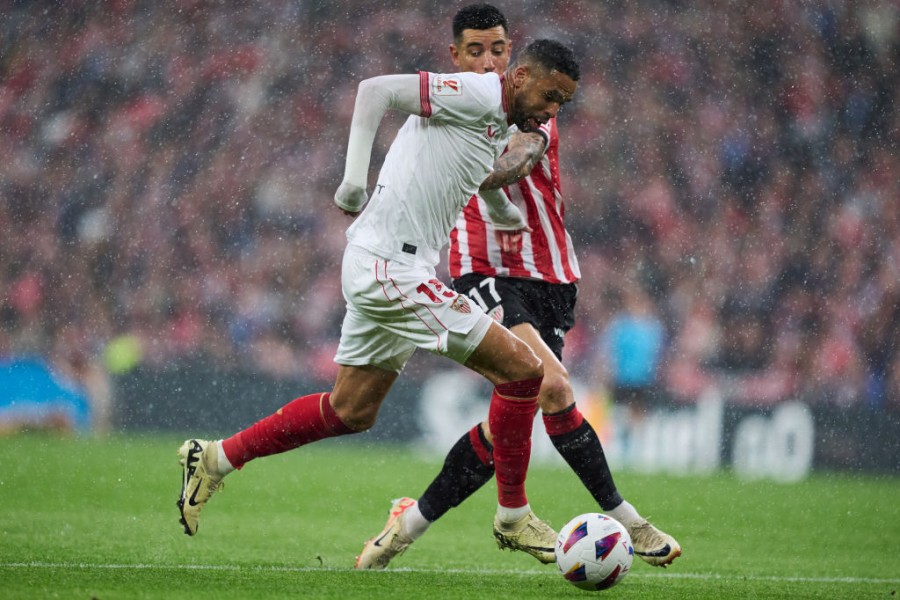 En-Nesyri con la maglia del Siviglia