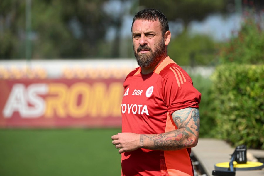 Daniele De Rossi in campo a Trigoria