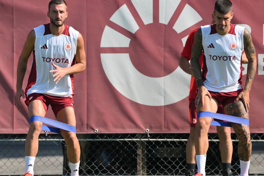 Mancini e Cristante in campo a Trigoria