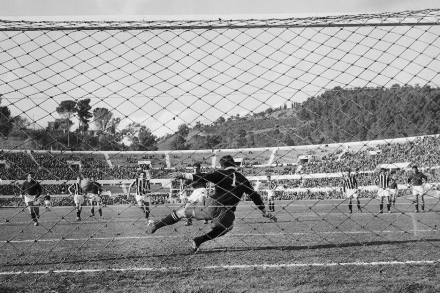 Arcadio Venturi firma il gol del momentaneo 1-1 dal dischetto