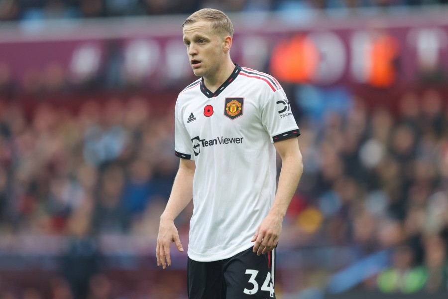 Donny van de Beek con la maglia del Manchester Utd