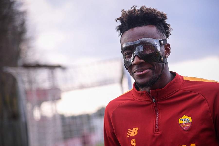 Tammy Abraham in mascherina