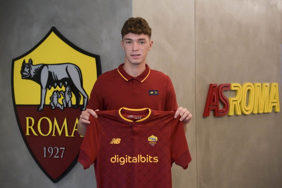 Giovanni D'Aprile con la maglia della Roma