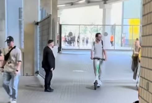 L'arrivo di Hummels allo stadio