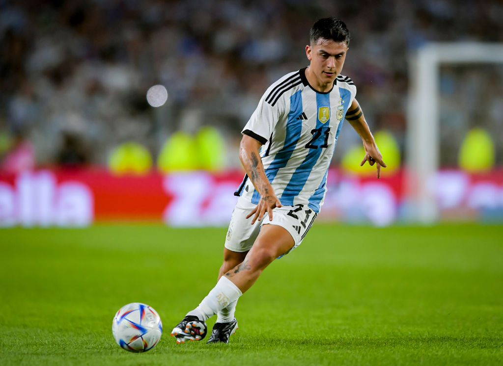 Dybala in campo con la nazionale argentina