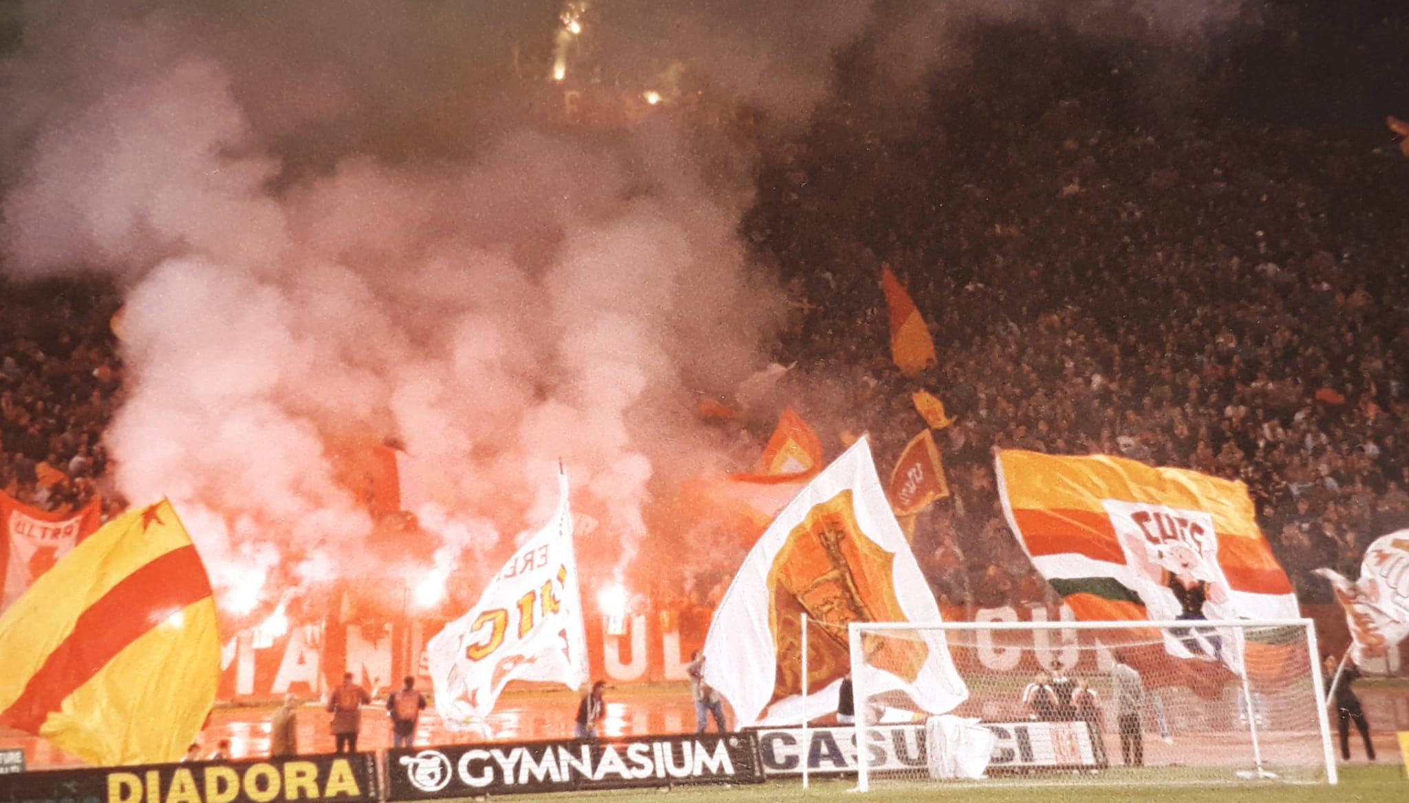 Lo spettacolo in Curva Sud prima della sfida col Milan