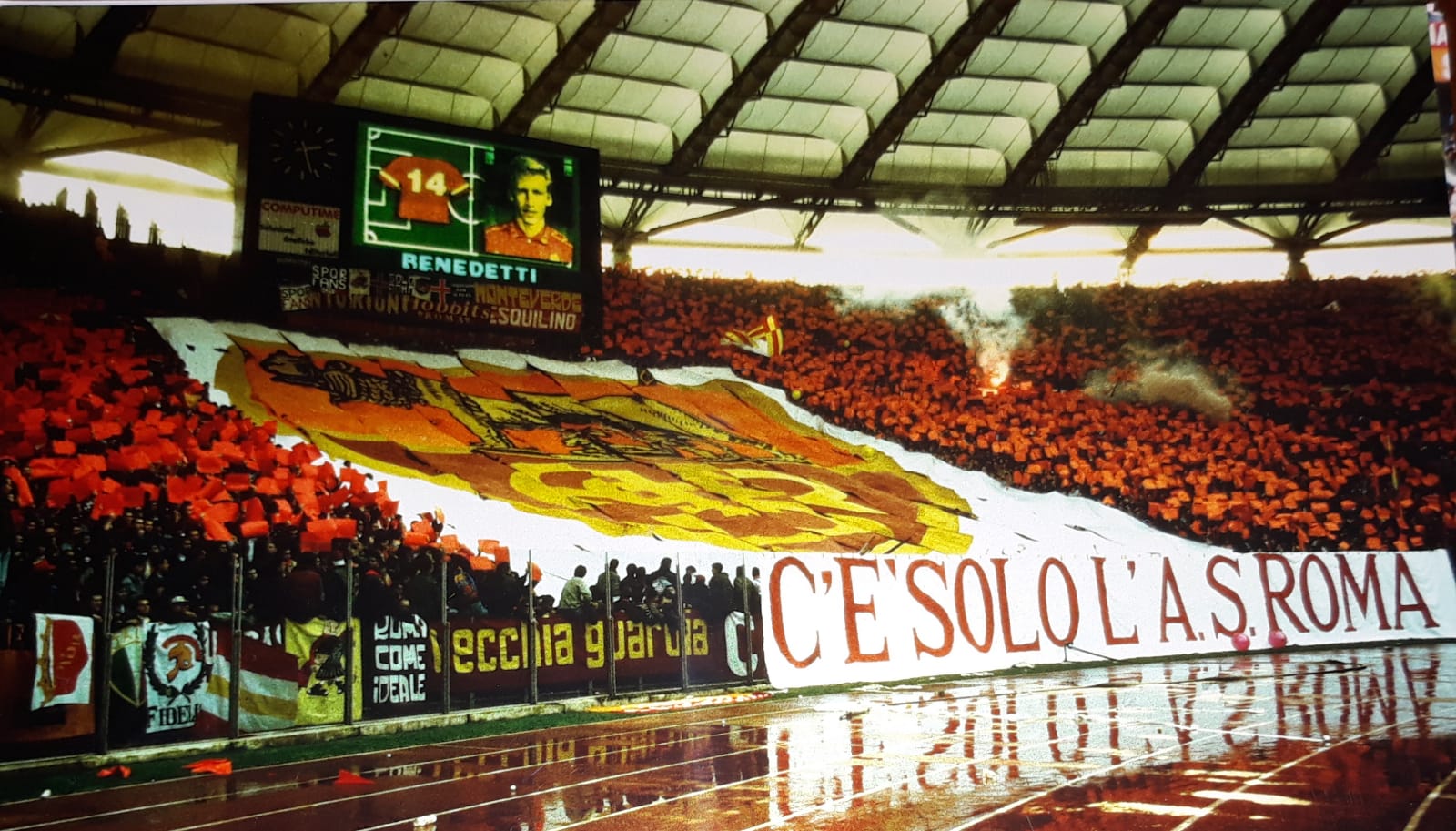 La splendida coreografia della Curva Sud il 27 novembre 1994