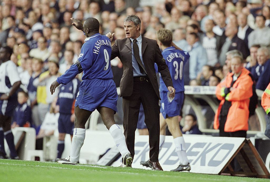 Ranieri esulta con Hasselbaink, autore di una doppietta in Tottenham-Chelsea 2-3 del 16 settembre 2001