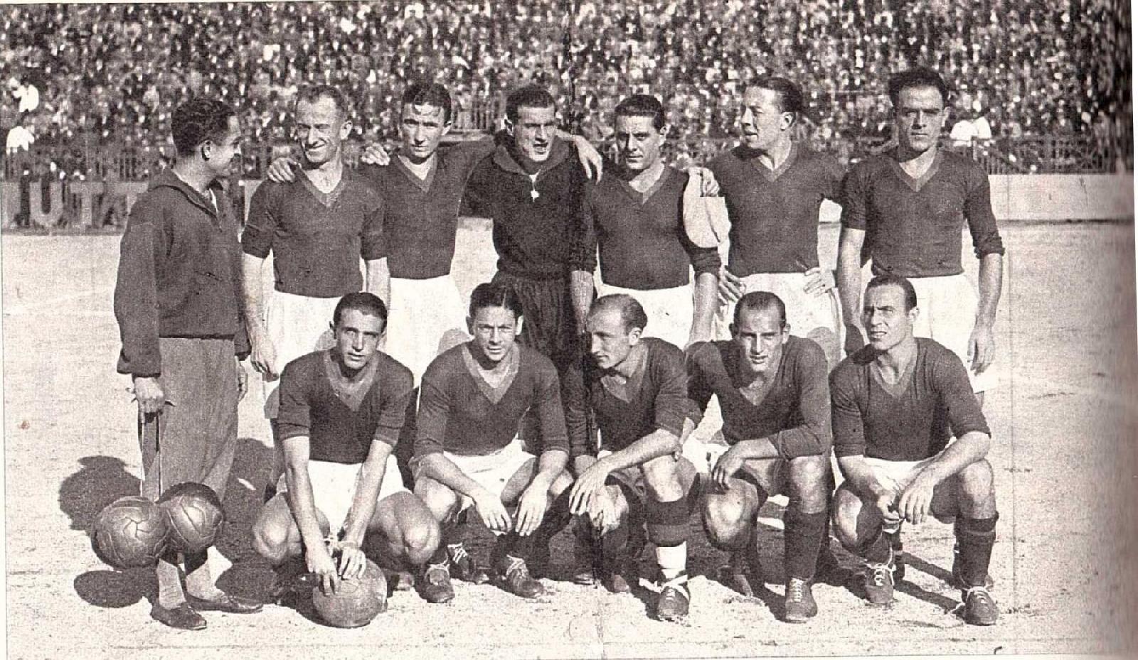 Una formazione della Roma nella stagione 1928-29