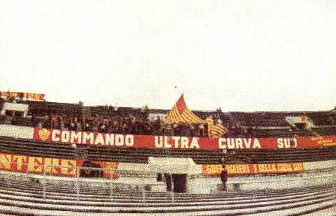 Lo striscione esposto per la prima volta il 9 gennaio 1977