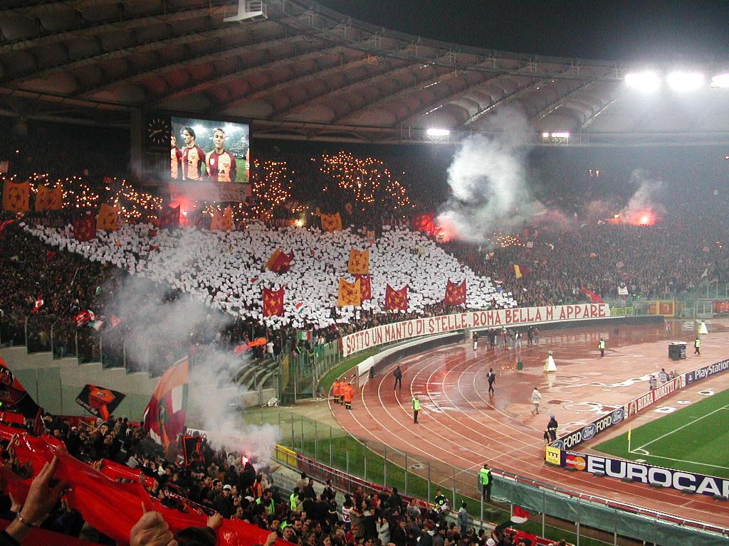 La coreografia della Curva Sud in Roma-Barcellona