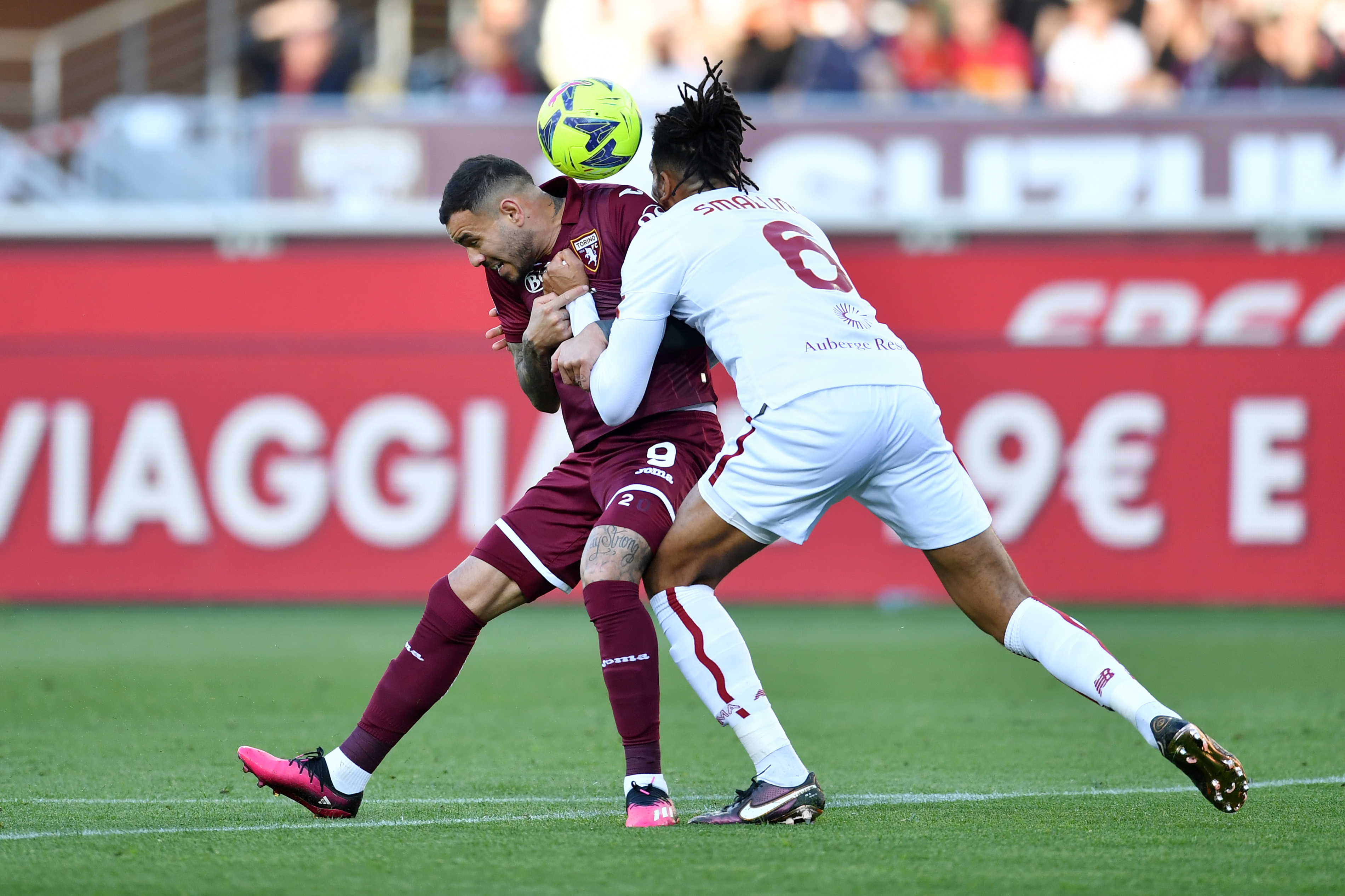 Chris Smalling durante Torino-Roma