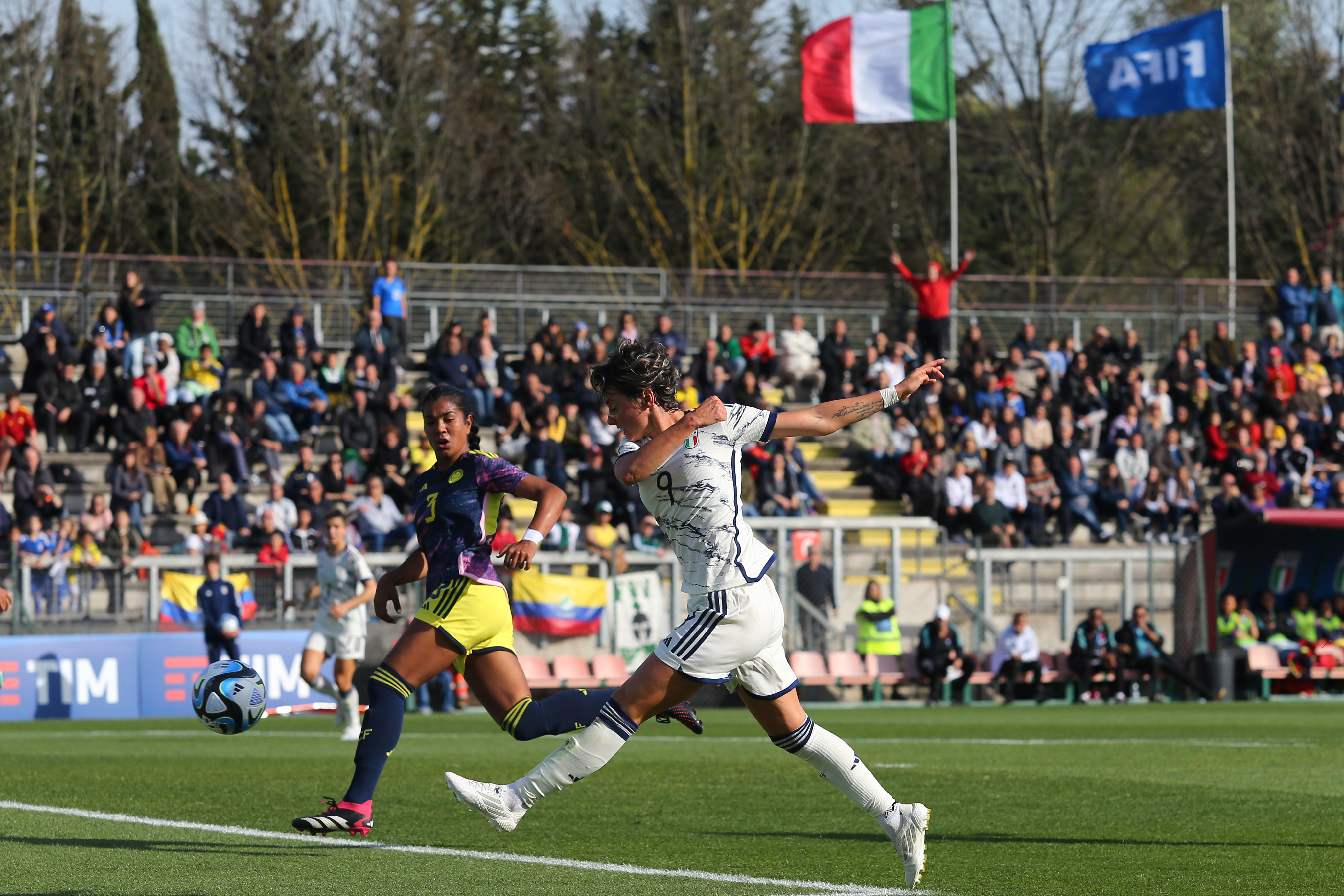 Valentina Giacinti con la maglia della nazionale