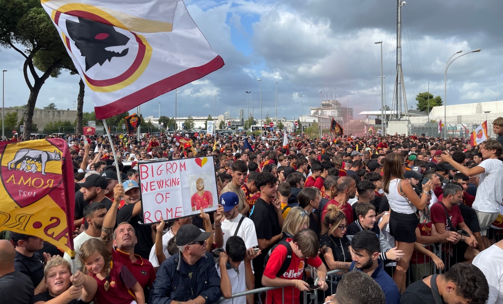 Tifosi giallorossi a Ciampino 