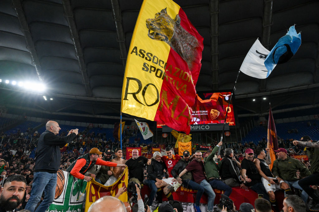 Mancini con la Curva Sud