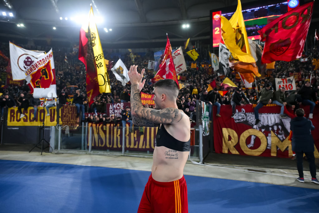 Mancini sotto la Curva Sud