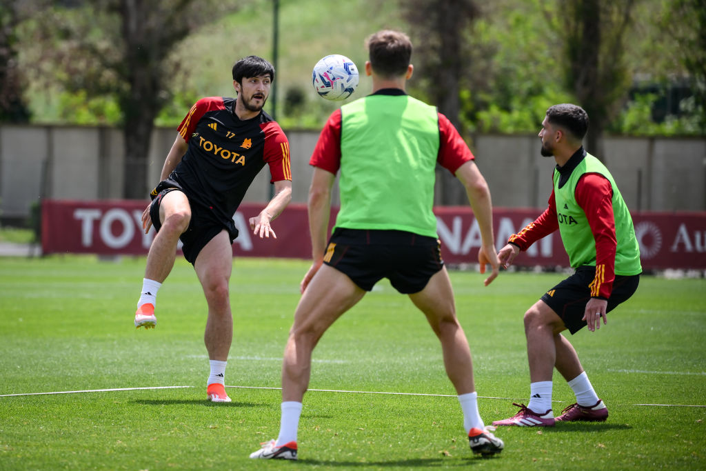 Azmoun, Aouar e Llorente