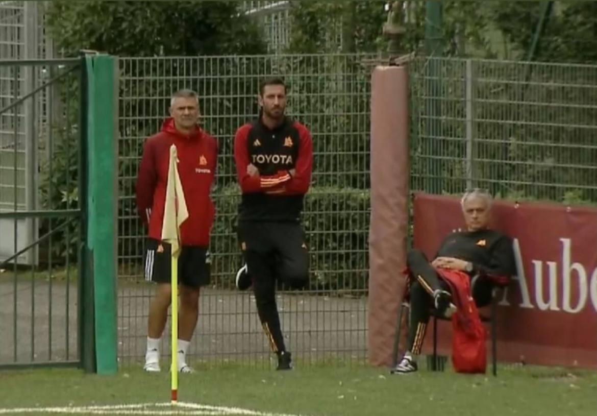 Mourinho e Foti assistono al match